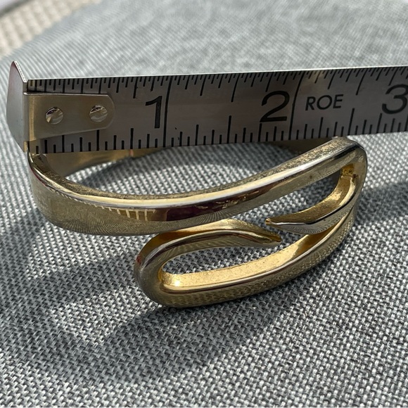 Gold tone Hinge Infinity Bracelet - Picture 7 of 7